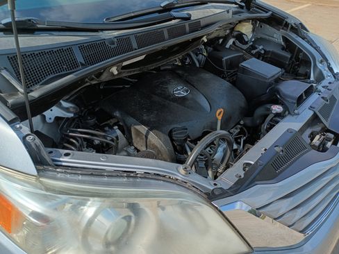 Used 2017 Toyota Sienna LE image 37