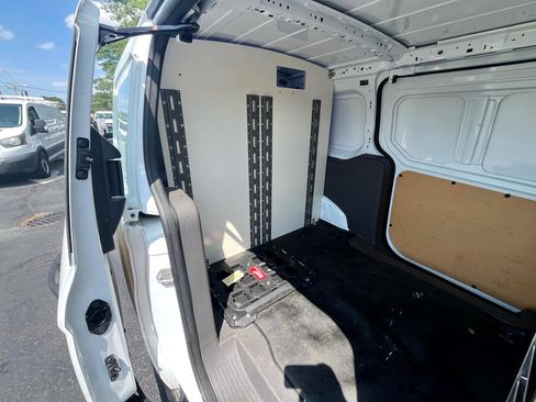 Used 2022 Ford Transit Connect XL image 30