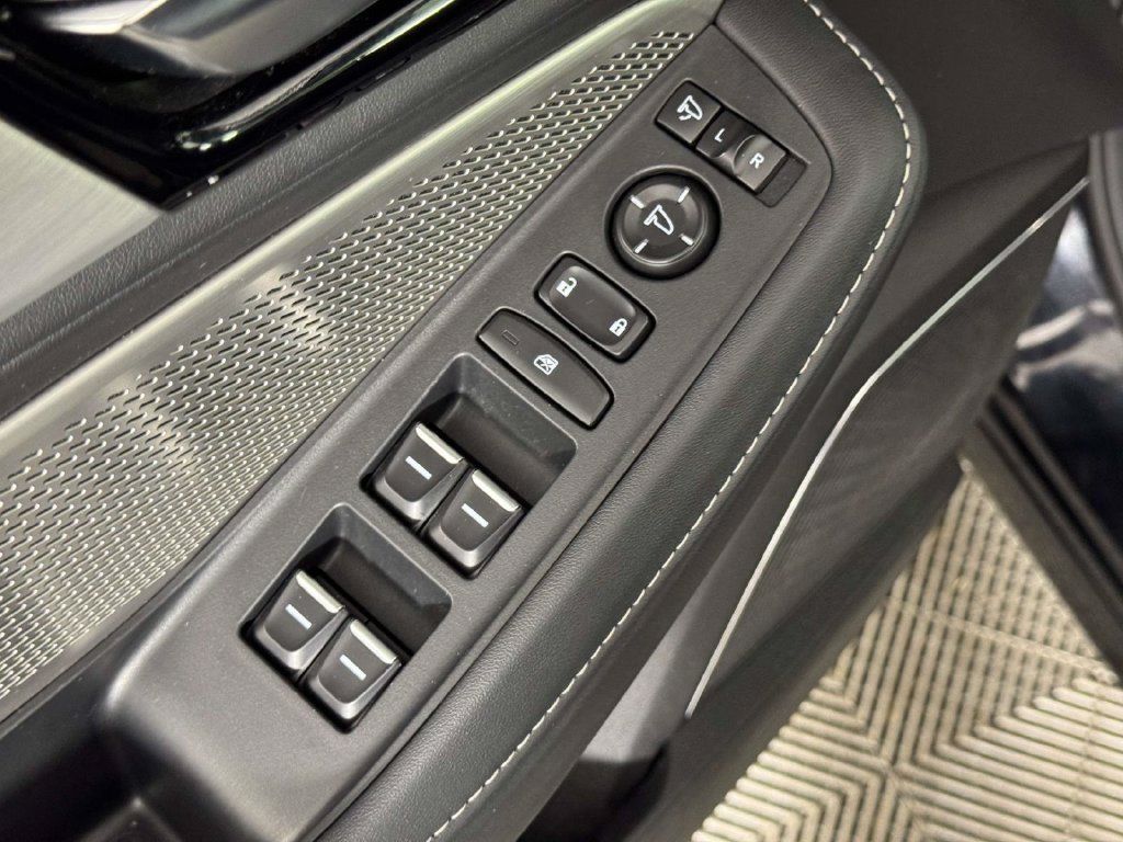 Used 2024 Acura MDX w/ Technology Package AWD/4WD image 18