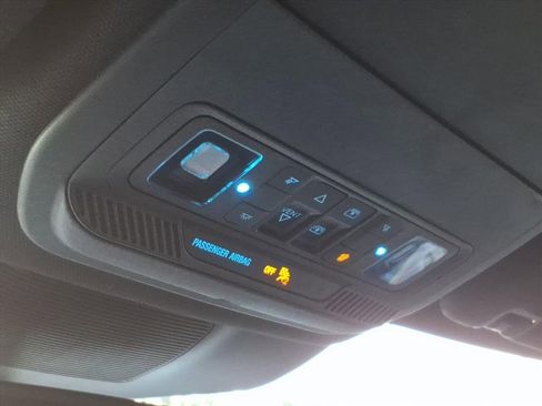 Certified 2022 Ford Explorer Platinum w/ Equipment Group 601A image 21