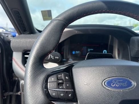 Used 2025 Ford Explorer ST-Line w/ ST-Line Street Pack AWD/4WD image 13