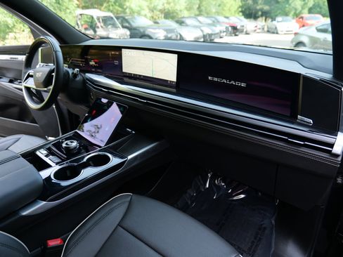 Used 2025 Cadillac Escalade Sport image 34