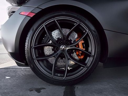 Used 2020 McLaren 720S Spider RWD image 25