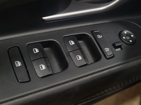 Used 2024 Hyundai Elantra SEL FWD image 27