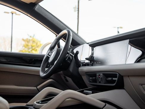 New 2026 Porsche Cayenne Coupe image 48