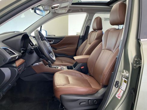 Used 2019 Subaru Forester Touring image 4