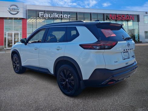 Certified 2023 Nissan Rogue SV w/ SV Premium B Package AWD/4WD image 4
