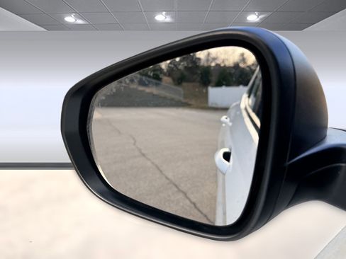 Used 2024 Chevrolet TrailBlazer LS image 31