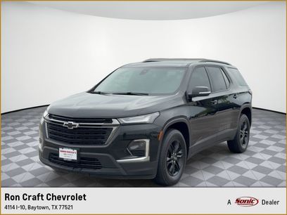 Used 2023 Chevrolet Traverse LT