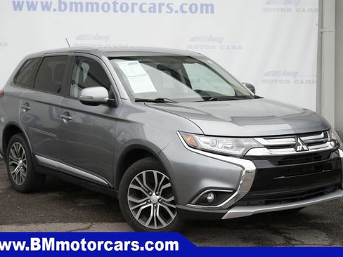 Used 2016 Mitsubishi Outlander SE AWD/4WD image 1