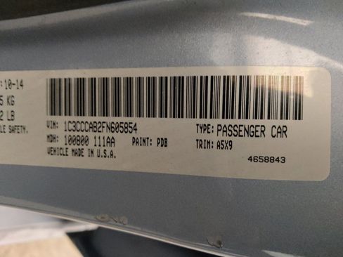 Used 2015 Chrysler 200 Limited FWD image 33