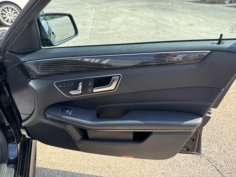 Used 2014 Mercedes-Benz E 350 4MATIC Sedan w/ Premium 1 Package image 28