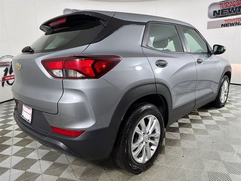 Used 2023 Chevrolet TrailBlazer LS image 3