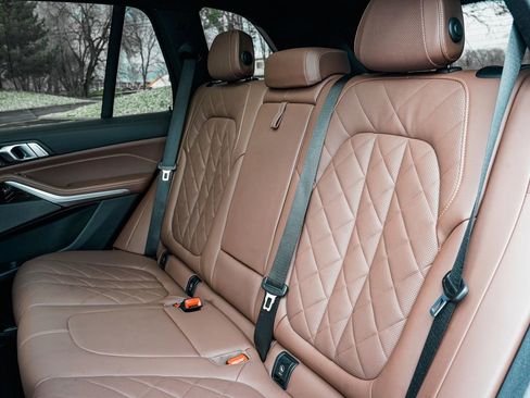 Used 2024 BMW X5 xDrive40i w/ M Sport Package image 18