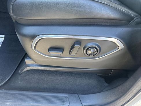 Used 2024 Jeep Wagoneer L Series II w/ Flexible Seating Group image 14