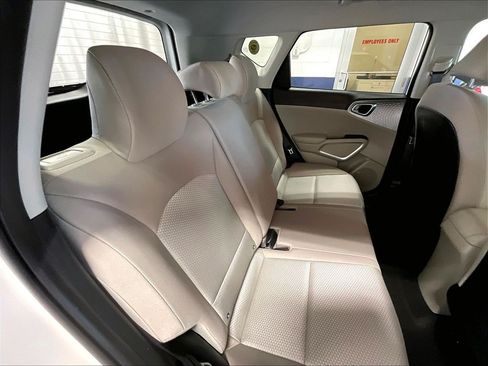 Used 2025 Kia Soul S FWD image 16