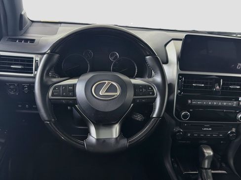 Used 2023 Lexus GX 460 Premium w/ Accessory Package AWD/4WD image 17