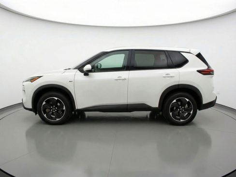 Used 2025 Nissan Rogue SV FWD image 5
