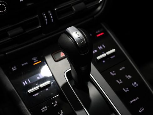 Used 2023 Porsche Macan image 49