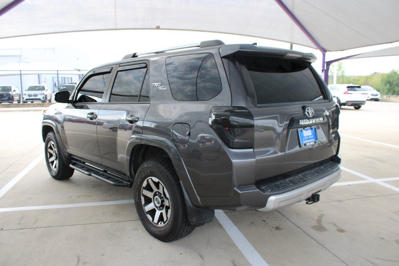 Used 2018 Toyota 4Runner TRD Off-Road AWD/4WD image 16
