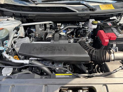 Used 2026 Nissan Rogue SV FWD image 32