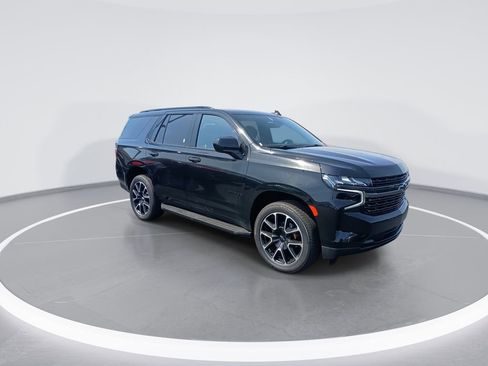 Used 2021 Chevrolet Tahoe RST image 2