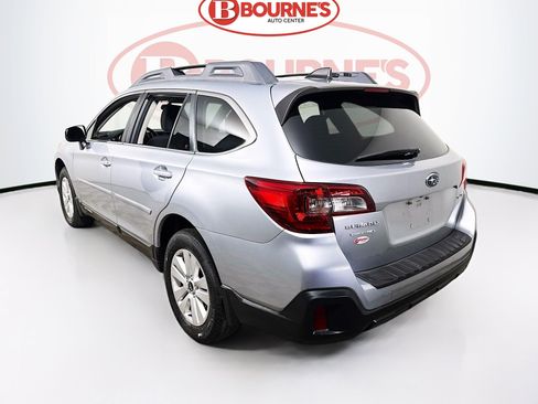 Used 2018 Subaru Outback 2.5i Premium AWD/4WD image 8