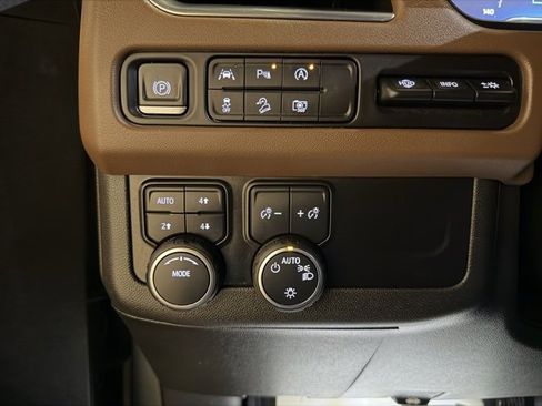 Used 2023 Chevrolet Tahoe High Country w/ LPO, Illumination Package image 43