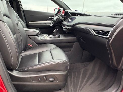 Used 2021 Cadillac XT4 Premium Luxury FWD image 39