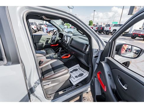Used 2023 Nissan Frontier PRO-4X w/ Pro-4X Premium Package image 21