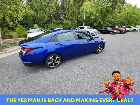 Used 2023 Hyundai Elantra SEL w/ Convenience Package FWD image 15