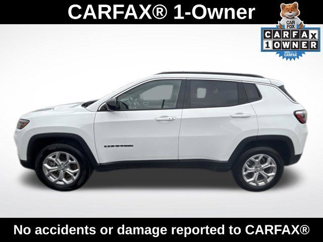Used 2024 Jeep Compass Latitude AWD/4WD image 2
