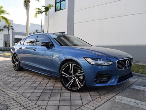 Used 2020 Volvo S90 T6 R-Design image 1