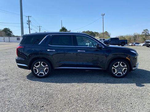 Used 2024 Hyundai Palisade Limited image 2