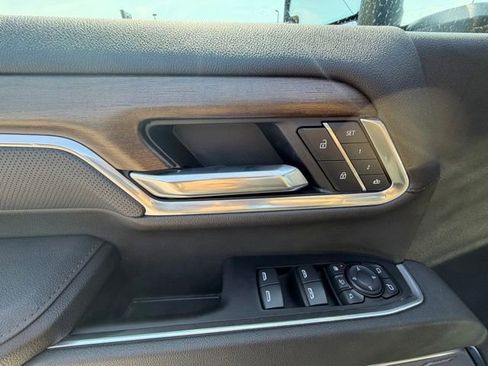 Used 2025 Chevrolet Silverado 3500 High Country w/ High Country Premium Package AWD/4WD image 28