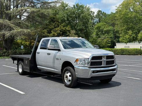 Used 2012 RAM 3500 ST w/ ST Decor Group AWD/4WD image 8
