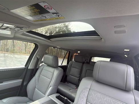 Used 2023 Toyota Sequoia Limited image 22