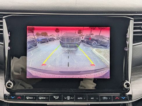 Certified 2024 Jeep Wagoneer Series II image 31