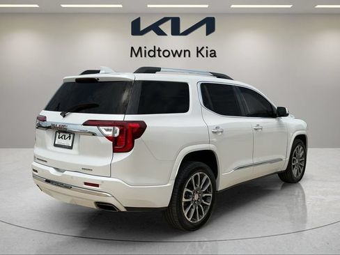 Used 2021 GMC Acadia Denali w/ Denali Ultimate Package AWD/4WD image 3