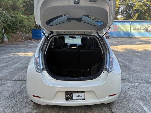 Used 2014 Nissan Leaf SV w/ Premium Package FWD image 7