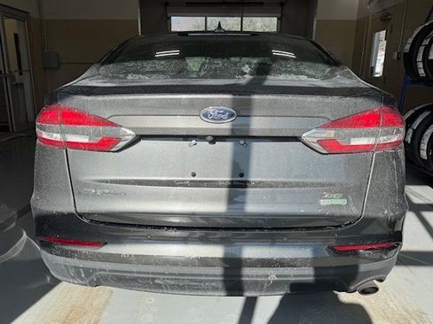Used 2020 Ford Fusion SE image 11