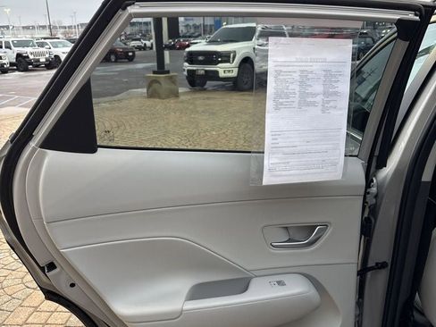 Used 2025 Hyundai Kona Limited image 21