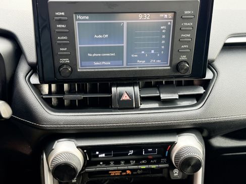 Used 2019 Toyota RAV4 LE w/ All Weather Liner Package AWD/4WD image 22