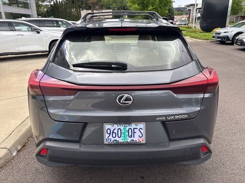 Used 2025 Lexus UX 300h AWD w/ Accessory Package (Z2) image 7