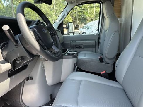 New 2027 Ford E-350 and Econoline 350 Super Duty w/ Power Equipment Group RWD image 18