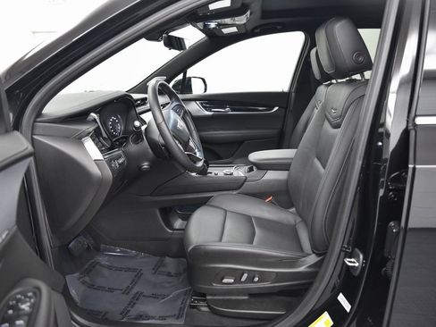 Certified 2024 Cadillac XT6 Premium Luxury w/ Technology Package image 11