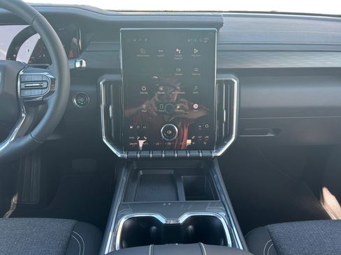 New 2026 GMC Acadia Elevation image 12