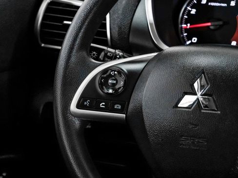 Used 2019 Mitsubishi Eclipse Cross LE image 15