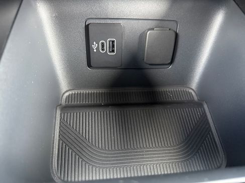 New 2026 Ford Explorer Tremor w/ Tremor Convenience Package image 33