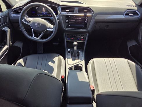 Used 2023 Volkswagen Tiguan SE image 26